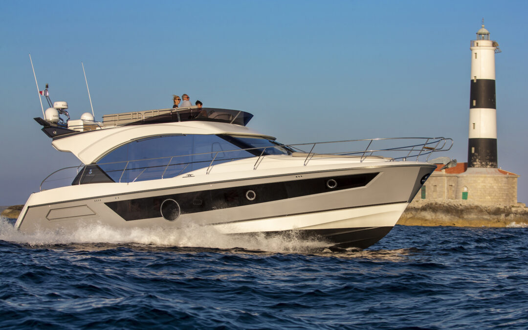 Monte Carlo 52 – komfort i elegancja
