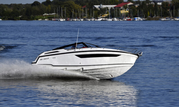 Parker 800 Cruiser – najnowszy Day Cruiser Parkera