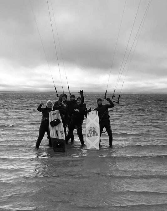 Kiteboarding zimą – o czym należy pamiętać wybierając się na „kajta” opowiada Łukasz „Książę” Ceran, instruktor Polskiego Związku Kiteboardingu