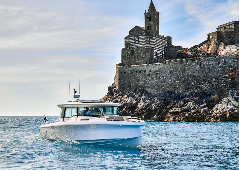 TEST Axopar 45 XC Cross Cabin