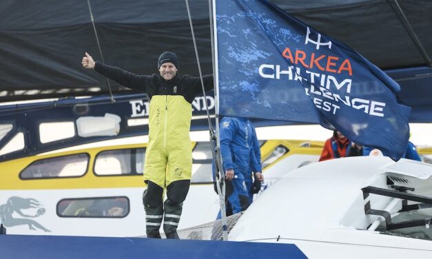 ARKÉA ULTIM CHALLENGE-Brest – zwycięstwo Charlesa Caudreliera na „Maxi Edmond de Rothschild”