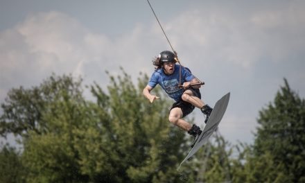 Patryk Łojek najlepszym zawodnikiem Europy w 2025 roku w wakeboardzie za wyciągiem