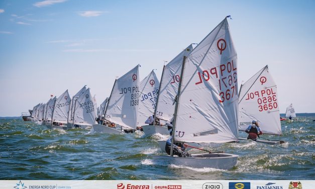 Blisko 180 młodych żeglarzy walczyło na falach Zatoki Gdańskiej. Zakończyły się regaty klasy Optimist podczas ENERGA Nord Cup Gdańsk