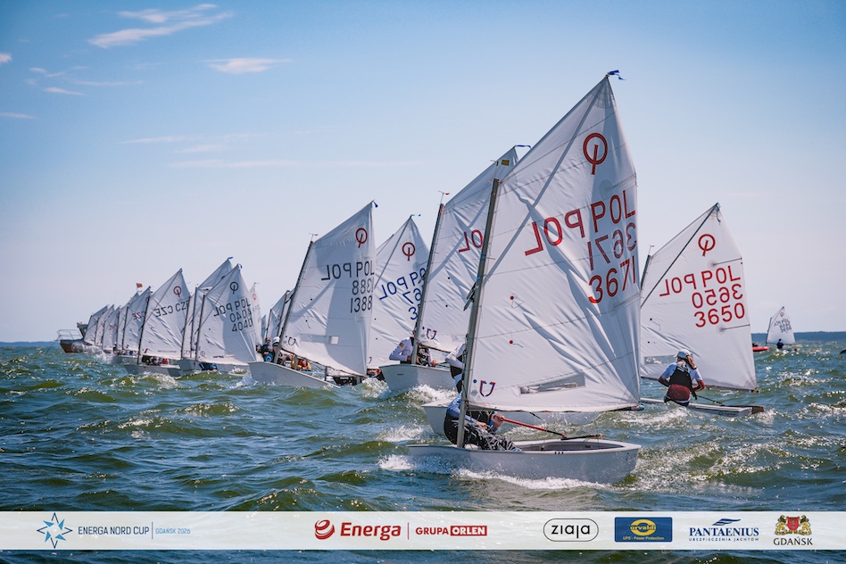 Blisko 180 młodych żeglarzy walczyło na falach Zatoki Gdańskiej. Zakończyły się regaty klasy Optimist podczas ENERGA Nord Cup Gdańsk
